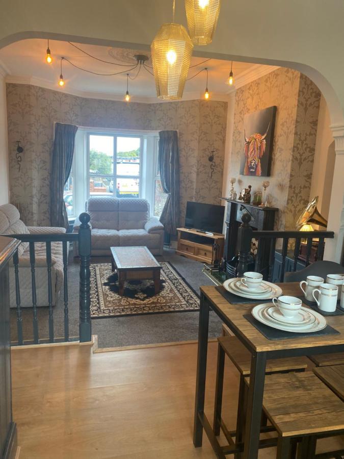 Apartmán Quigley Buildings - Stylish Entire 2 Bed House Sleeps 5 Wigan - Private Garden - Free Parking - Wifi - Secure Garden Exteriér fotografie